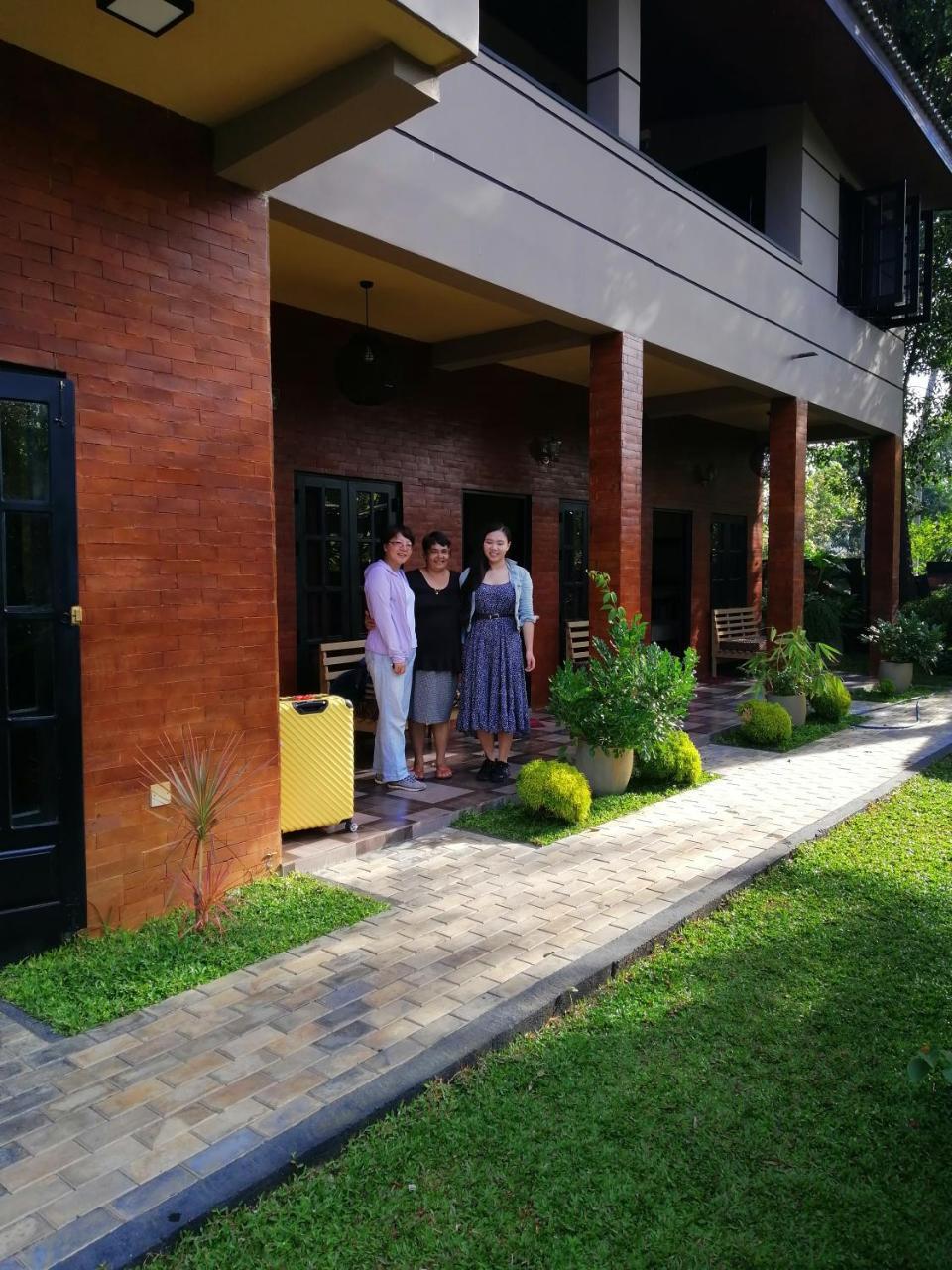 Edwin'S Airport Stay Dalupotha Exterior photo